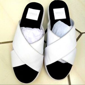 ACNE STUDIOS ?? New white basic criss cross open toe slippers